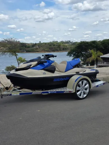 Jet ski wake 170 2025 