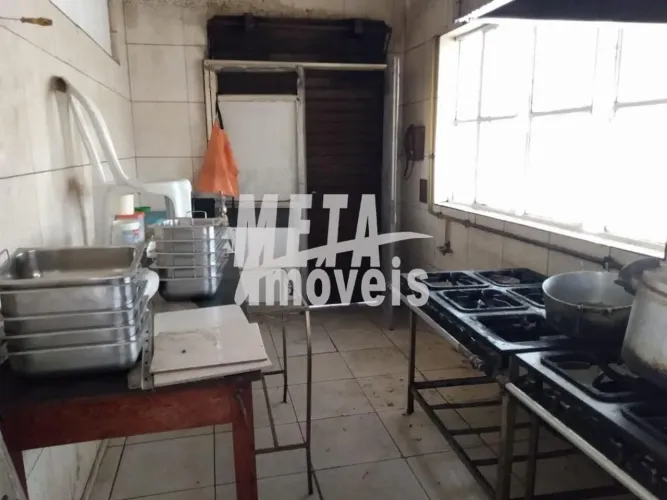 Casa com 5 dormitórios à venda, 385 m² por R$ 650.000,00 - Lapa - Campos dos Goytacazes/RJ