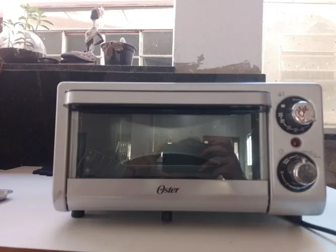 Forno Elétrico Oster Compacto de 10 Litros e 1.000W