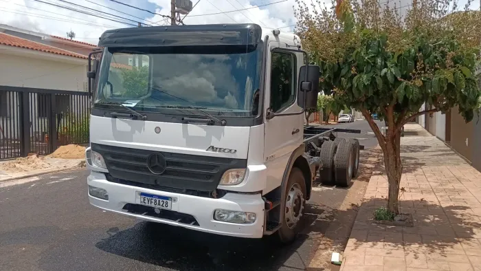 Mercedes atego 2425 2011 motor zero