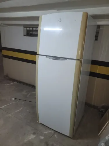 Vendo essa geladeira GE 410