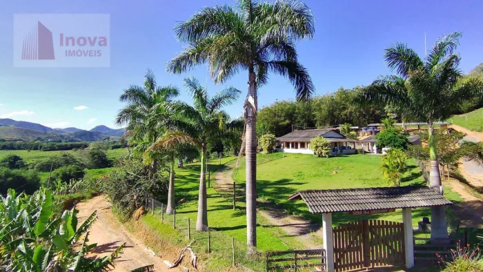 Maravilhoso Sítio com casa sede de 3 qtos/suíte/vagas/produção ativa e girando, à venda, 3