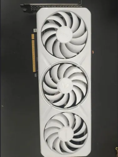 Intel Arc B580 iCraft Leia o Anúncio 