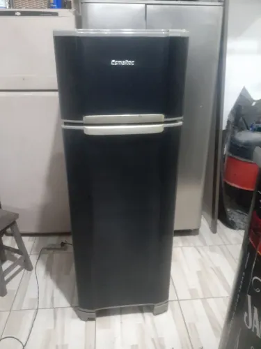 Geladeira Esmaltec 340 L 127 V. Preta 