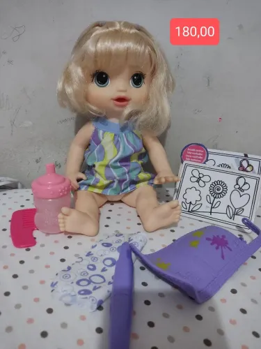 Boneca baby alive pequena artista