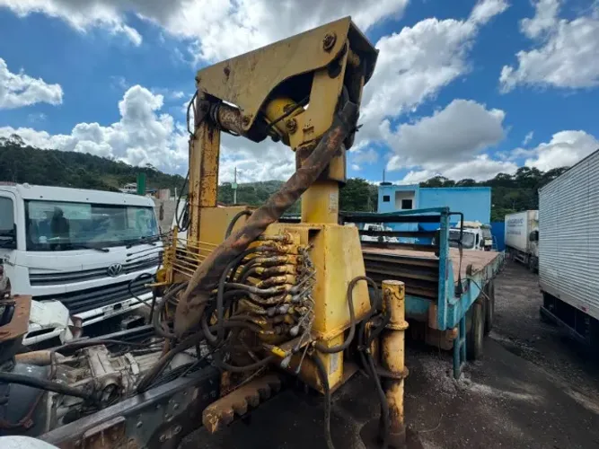 Munck 15 Toneladas Caminhao Toco Truck Revisado Com Garantia