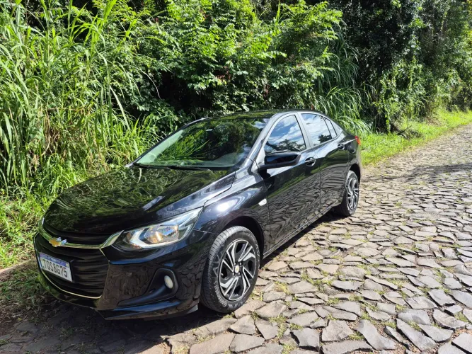 Chevrolet Onix Plus LT 1.0 12V TB Flex Mec. 4P 2025
