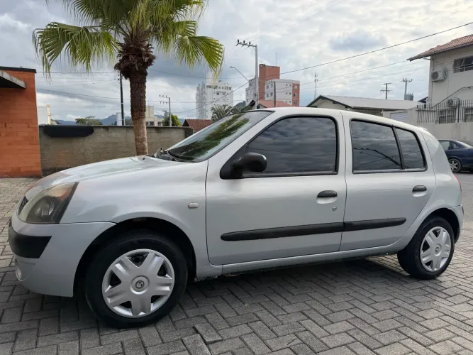 Renault Clio Expression 1.0/1.0 Hi-power 16V 3P 2004