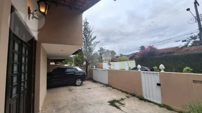 Casa com 3 dormitórios à venda, 172 m² por R$ 850.000,00 - Itaipu - Niterói/RJ