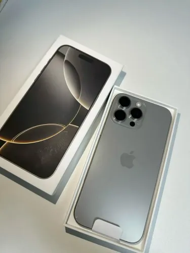 Vendo iPhone 16 Pro Max Titanium