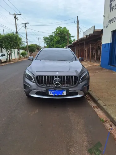 Mercedes-Benz GLA 200 Adv. 1.6/1.6 TB 16V Flex Aut. 2015