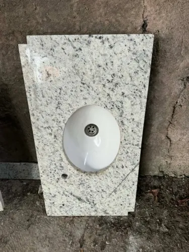 Pia de granito branco 82 x 44