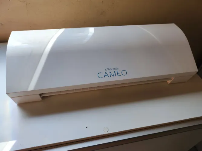 Silhouette cameo 3