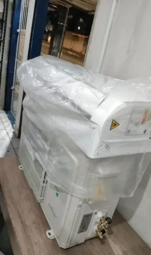 AR CONDICIONADO ELGIN 9 MIL INVERTER SEMI-NOVO