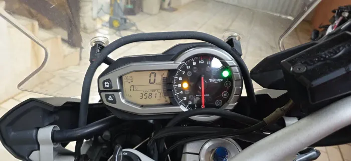 TTRIUMPH 1200 - Explorer XC - Roda Raiada