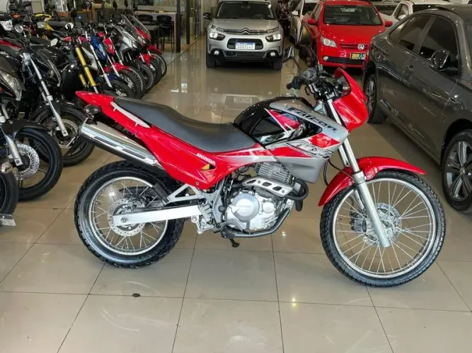 HONDA NX-4 FALCON 2005