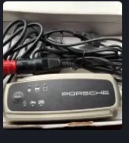 Vendo carregador original de bateria porsche