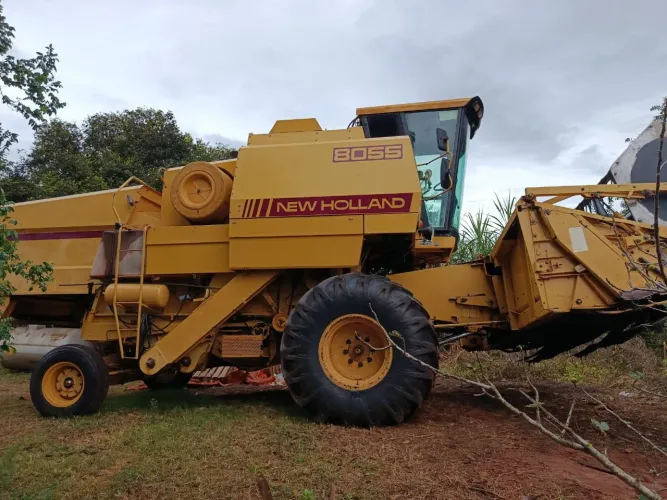 8055 New Holland
