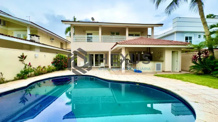 Casa reformada com piscina e área gourmet no Jardim Pernambuco I, Guarujá
