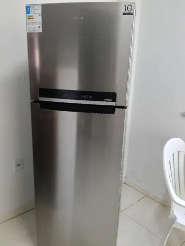 Vendo Geladeira 1 mês de uso