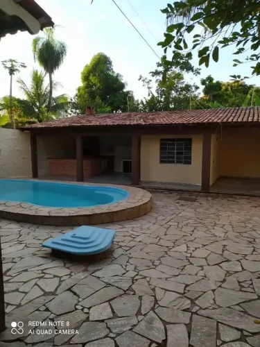 Casa Ampla com 232 m², Piscina e Churrasqueira no Jardim Santa Isabel