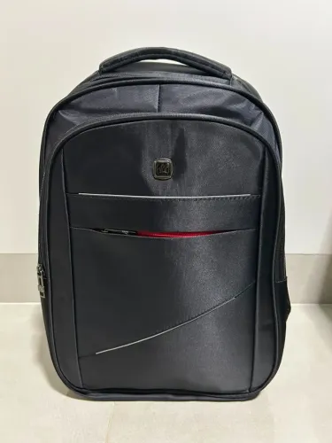 Mochila Preta NOVA Resistente Nunca Usada