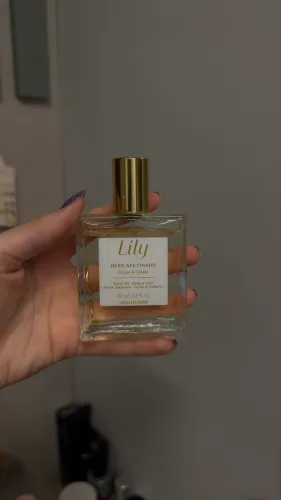 Lily óleo acetinado