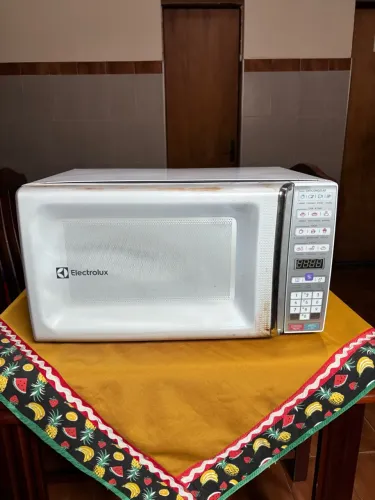 Micro-ondas Electrolux 34L