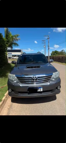 Toyota Hilux SW4 SRV D4-d 4X4 3.0 TDI Dies. AUT 2013
