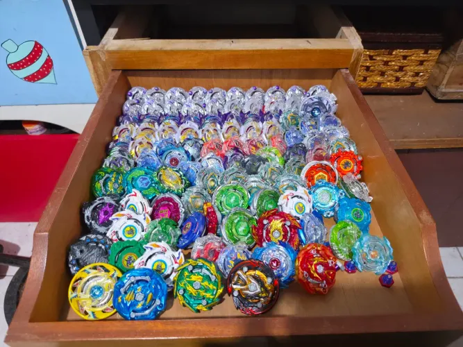 Beyblade Burst Lote