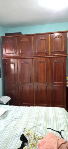 Guarda-roupa madeira antiga