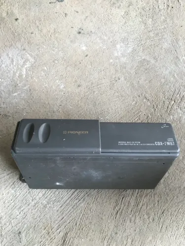 Disqueteira Pioneer CDX-FM67 6 CDs