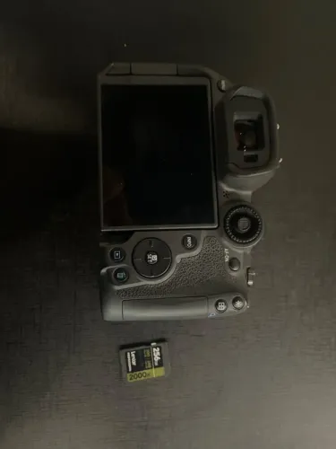 Canon R7 + Cartão V90