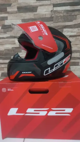 Capacete ls2