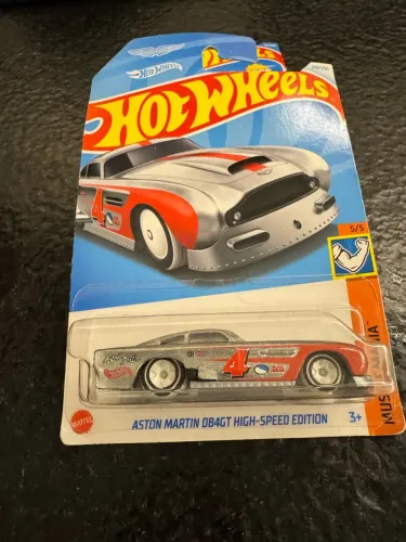 Hot Wheels Aston Martin DB4GT High-Speed Edition