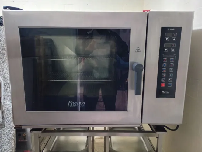 Forno combinado prática 
