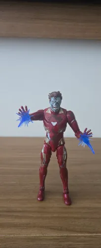 Marvel Legends: Zombies Homem de Ferro