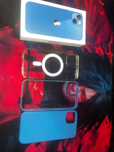 IPHONE 13 (traseira trincada)