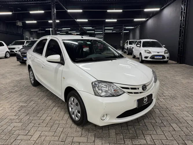 Toyota Etios X Sedan 1.5 Flex 16V 4P Mec. 2016