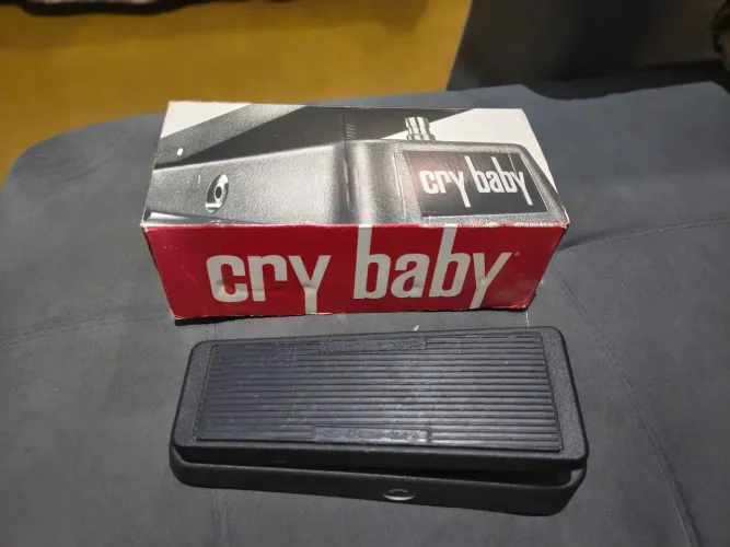 Pedal wha cry baby. Estado de novo