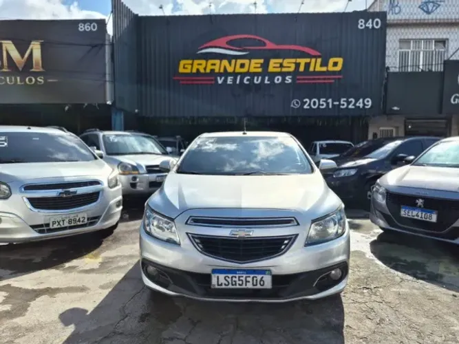 Chevrolet Onix Hatch LTZ 1.4 8V Flex Power Mec. 4P 2015