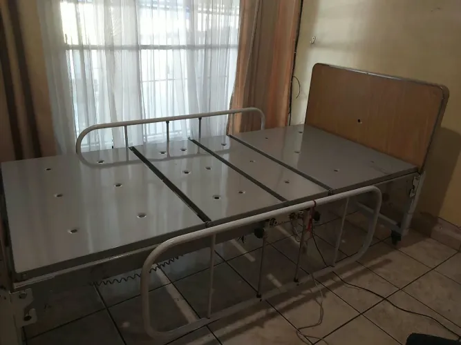 VENDO CAMA ELÉTRICA 5 MOVIMENTOS E COLCHÃO MOTORIZADO PNEUMÁTICO ANTI-ESCARAS