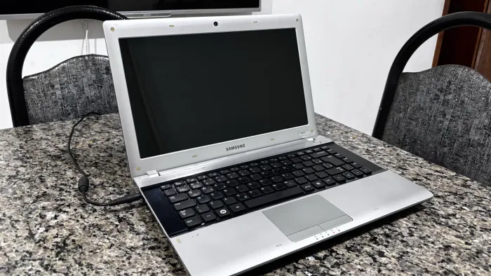 Notebook samsung rv 411 i3 380m 2.53 ghz pentium com Ssd 120 com 6gb ram