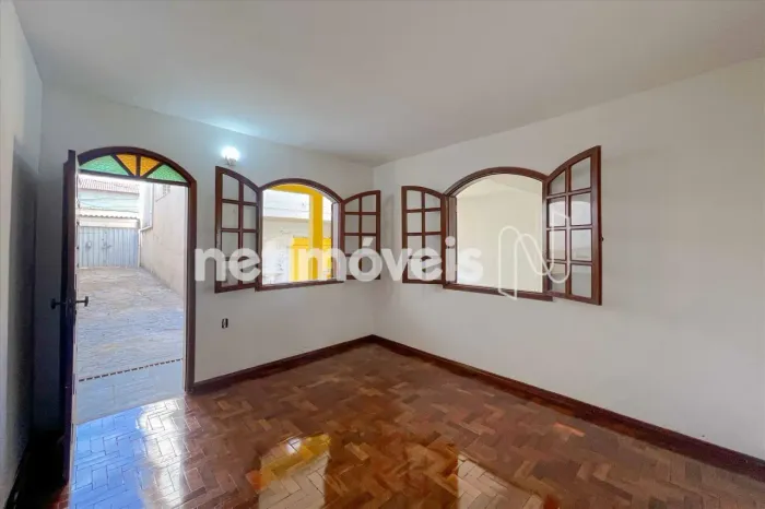 Casa para locação no Paquetá | 234m²; | 03 quartos, suíte, 04 vagas