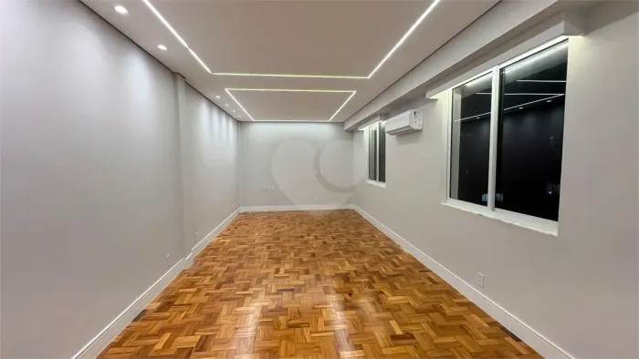 Apartamento totalmente Reformado - Constante Ramos: 148m²
