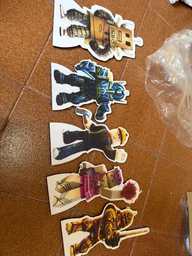 Displays Roblox 