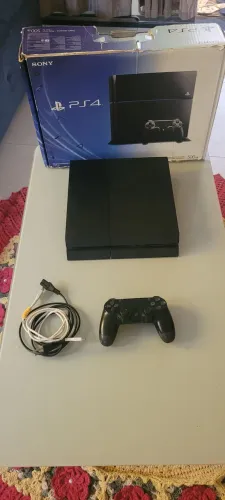 Ps4 COM 5 JOGOS TOP COM A CAIXA ORIGINAL 