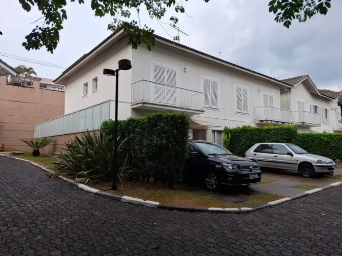 Sobrado para venda no Condomínio Villagio San Remo tem 158 metros com 3 quartos em - Cotia