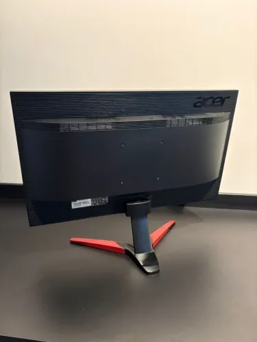 Monitor Acer kg241q 165hz 0,5ms Valor: 650