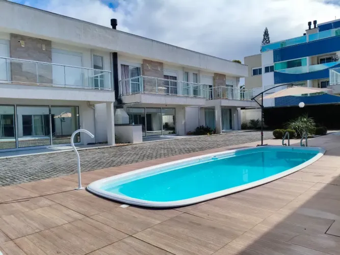 SOBRADO(s) a 500m da praia das Gaivotas Ingleses Norte FINANCIÁVEL